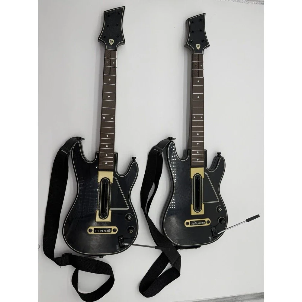 2x Guitar Hero Live XBox One Wireless Guitars No Dongles - Working Hardly Used